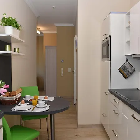 Logierhaus Friedrich -ferienwohnung Gödeke Michels - 1.reihe * Ostseeheilbad Zingst