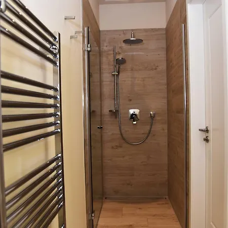 Apartment Logierhaus Friedrich -ferienwohnung Gödeke Michels - 1.reihe Ostseeheilbad Zingst